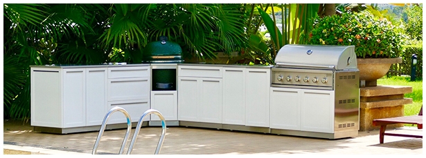 Green egg and Built in grill in 4 Life outdoor kitchen cabinets white